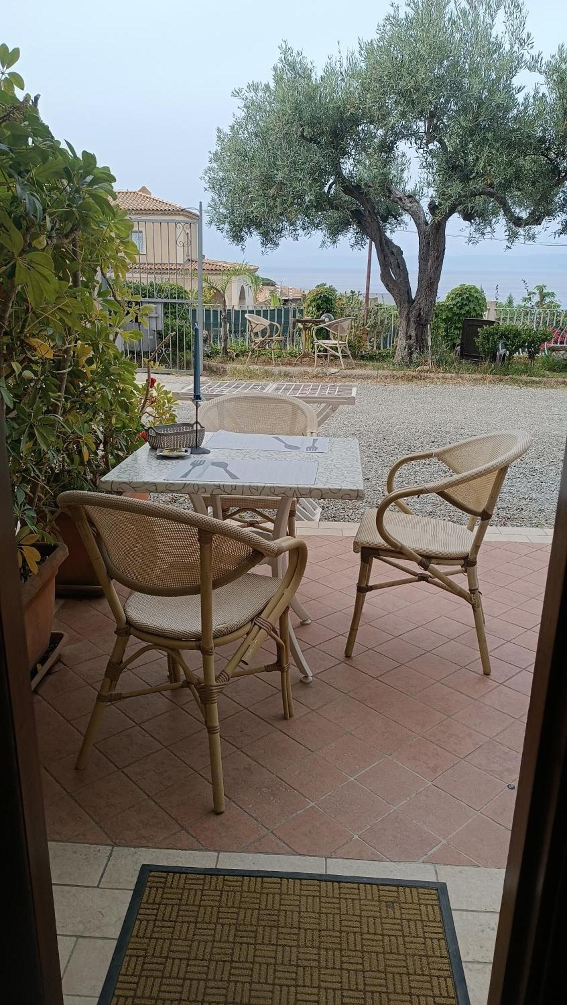 Residenza Casale San Francesco Aparthotel Tropea Exterior foto